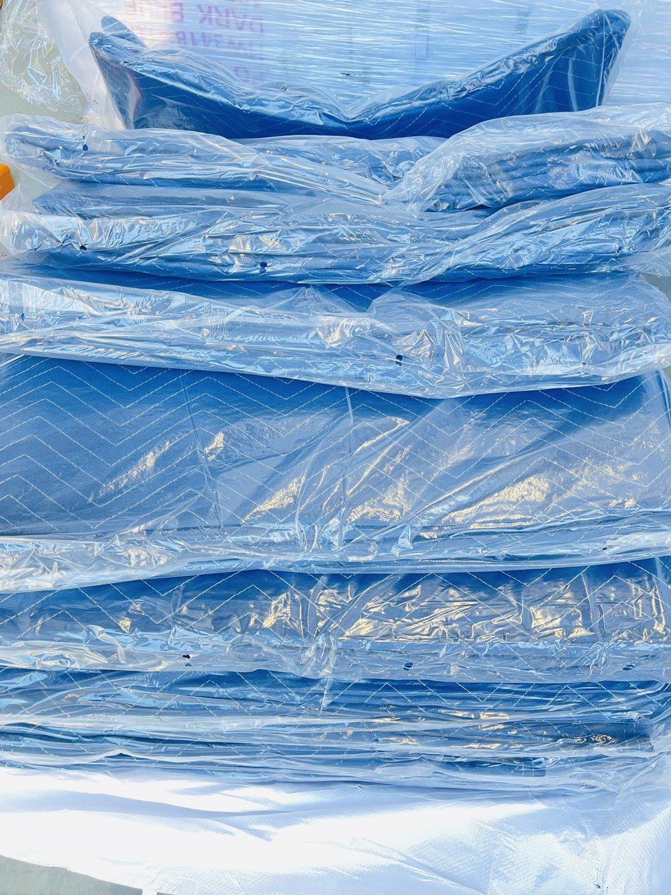 1 x Pallet of Heavy Duty Moving Blanket - Extra Large - 1.8m x 3.4m