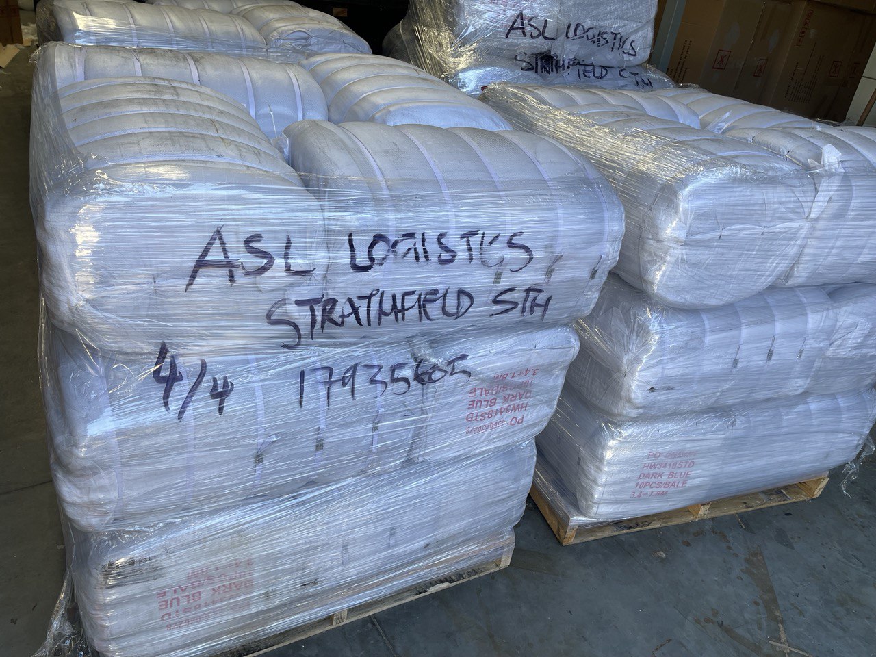 1 x Pallet of Heavy Duty Moving Blanket - Extra Large - 1.8m x 3.4m
