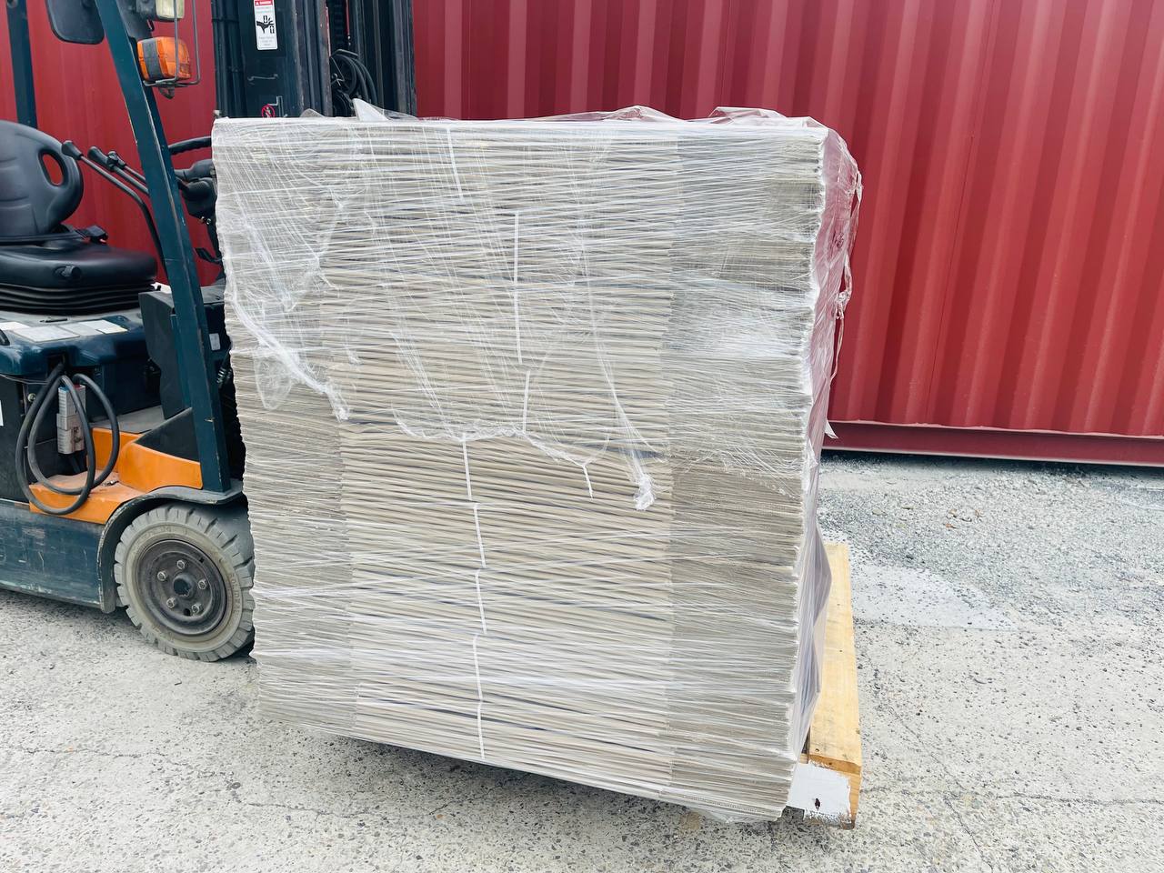 1 x Pallet of Moving Boxes - Tea Chest Box
